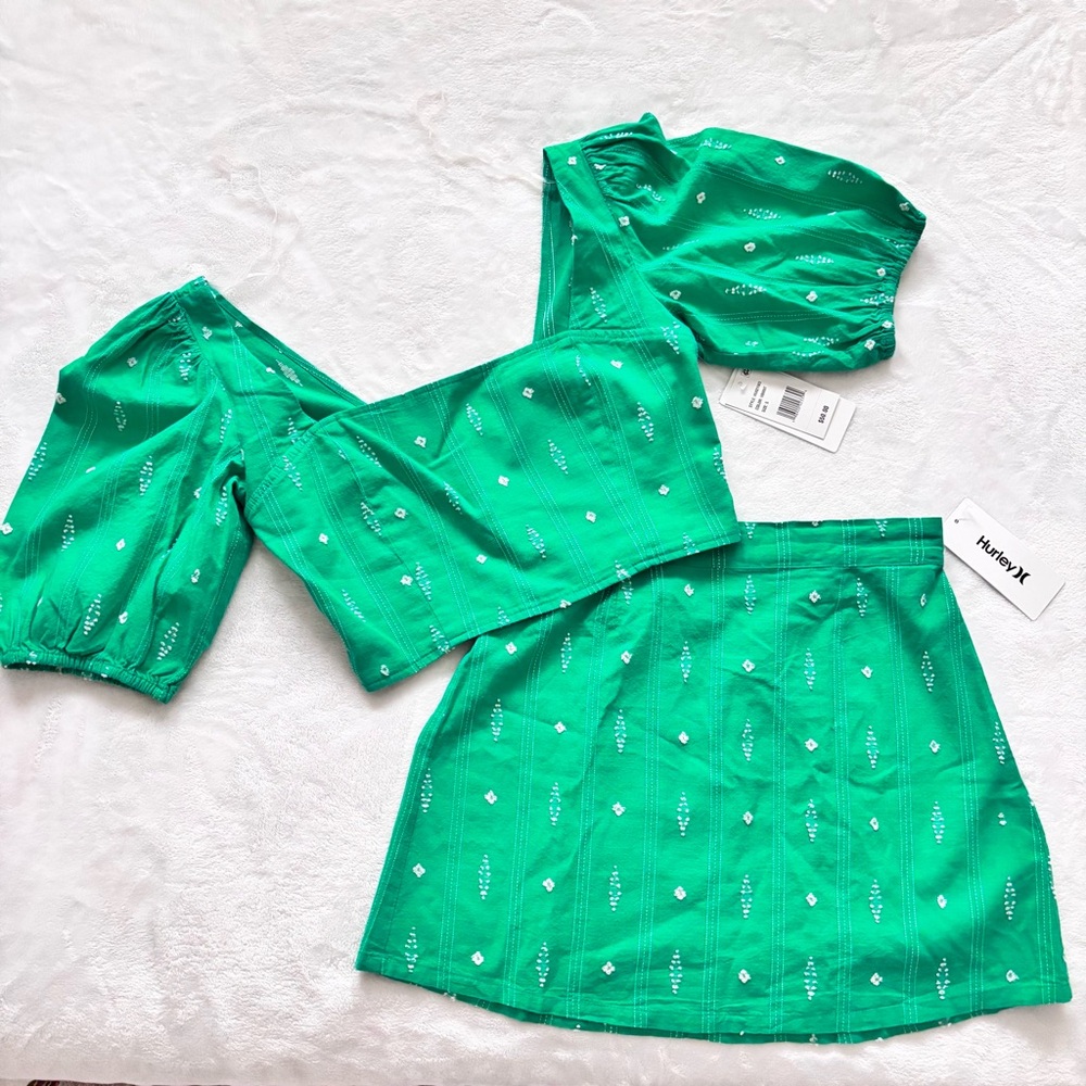 HURLEY 2-Piece Jacquard Short Sleeve Cropped Top and Mini Skirt--NWT--S